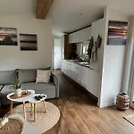 Tinyhouse Neila Stilvolle & Moderne Auszeit Am Natururlaub In Stuer, Mecklenburgische Seenplatte Klima, Grill Ferienhaus