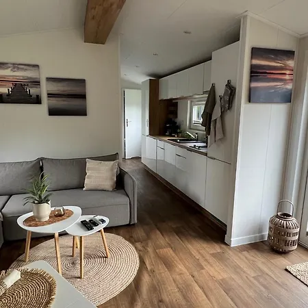 Tinyhouse Neila Stilvolle & Moderne Auszeit Am Natururlaub In Stuer, Mecklenburgische Seenplatte Klima, Grill Casa de Férias