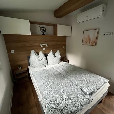 Casa de Férias Tinyhouse Neila Stilvolle & Moderne Auszeit Am Natururlaub In Stuer, Mecklenburgische Seenplatte Klima, Grill Stuer