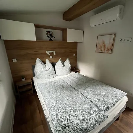 Tinyhouse Neila Stilvolle & Moderne Auszeit Am Natururlaub In Stuer, Mecklenburgische Seenplatte Klima, Grill Prázdninový dům